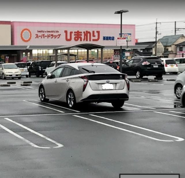 近くのスーパードラッグひまわり茶屋町店まで830m（徒歩11分）