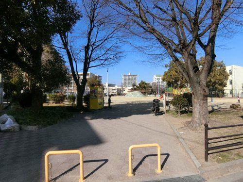 近くの古市中公園まで455m(徒歩6分)