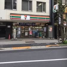 近くのセブンイレブン 麹町3丁目店まで434m（徒歩6分）