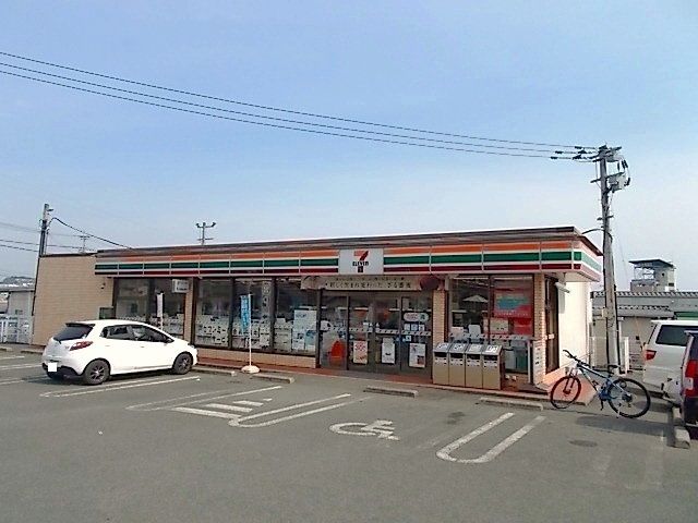近くのセブンイレブン 熊本飛田3丁目店まで181m（徒歩3分）