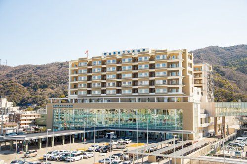 近くの徳島県立中央病院まで986m(徒歩13分)