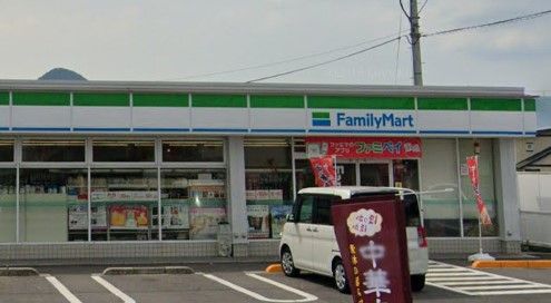 近くのコンビニまで466m（徒歩6分）