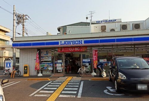 近くのローソン 南吹田五丁目店まで149m（徒歩2分）