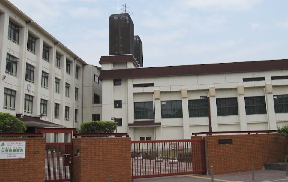 近くの大阪市立大道南小学校まで92m（徒歩2分）