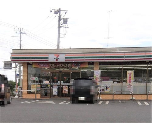 近くのセブンイレブン 赤堀間野谷店まで858m（徒歩11分）