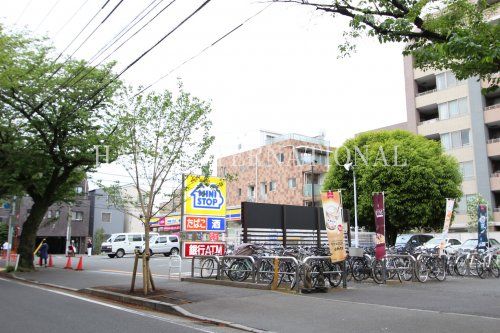 近くのミニストップ 武蔵野緑町店まで799m（徒歩10分）