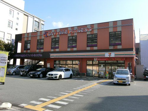 近くのエニタイムフィットネス 関目店まで302m（徒歩4分）