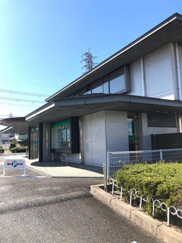 近くの関西みらい銀行 栗東支店まで845m(徒歩11分)
