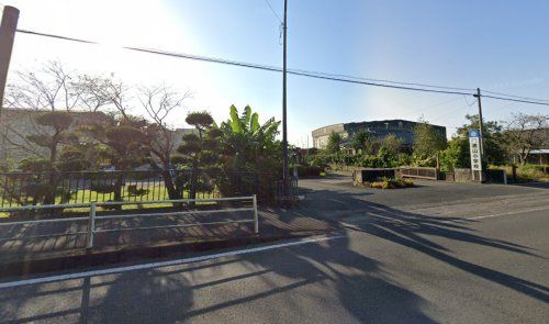 近くの志布志市立通山小学校まで292m(徒歩4分)
