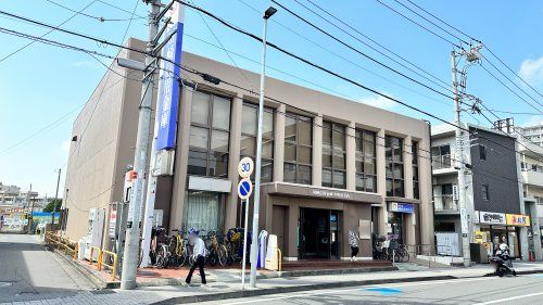 近くの川崎信用金庫 中野島支店まで917m（徒歩12分）