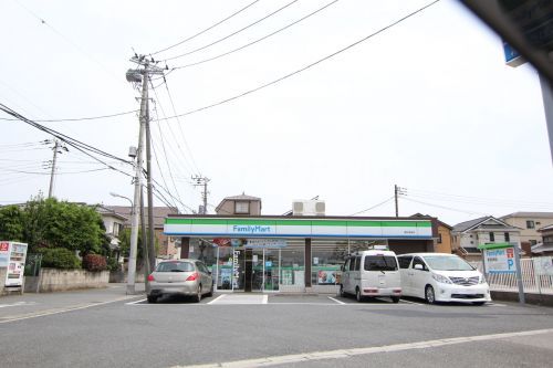 近くのファミリーマート浦安海楽一丁目店まで612m(徒歩8分)