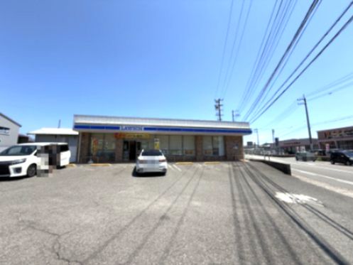 近くのローソン 徳島津田本町店まで742m(徒歩10分)