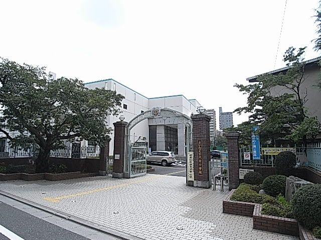 近くのさいたま市立岸中学校まで408m(徒歩6分)