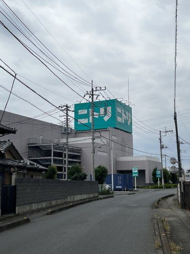 近くのニトリ 桶川店まで620m（徒歩8分）