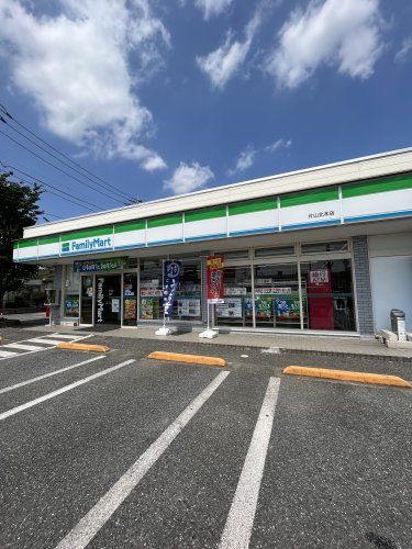 近くのコンビニまで843m（徒歩11分）