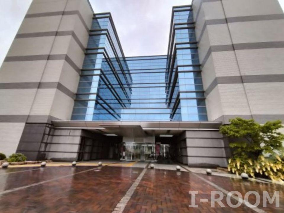 近くの東温市役所まで789m（徒歩10分）