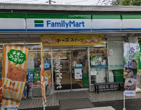 近くのファミリーマート 武蔵野御殿山店まで209m(徒歩3分)