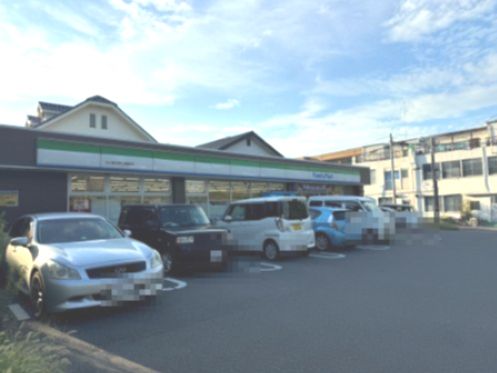 近くのファミリーマート 川口青木町公園前店まで298m（徒歩4分）
