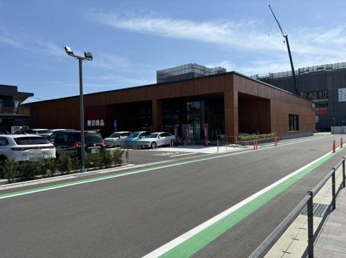 近くの無印良品 新大村駅前まで853m(徒歩11分)