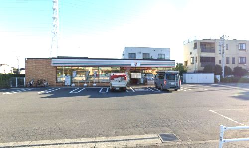 近くのコンビニまで472m（徒歩6分）