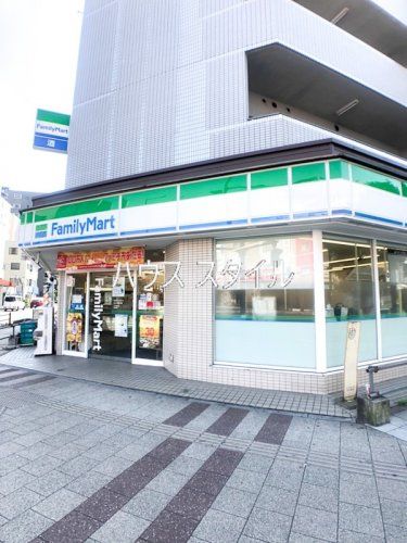 近くのコンビニまで1,000m（徒歩13分）