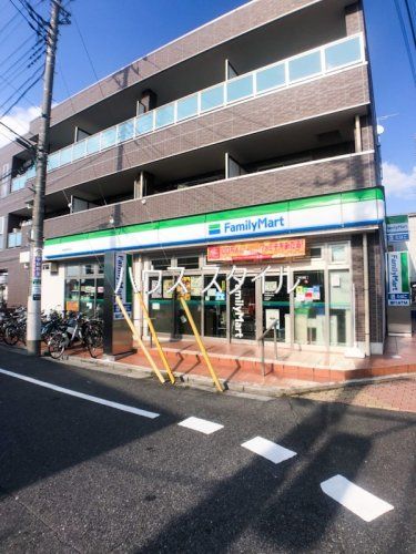 近くのコンビニまで1,820m（徒歩23分）