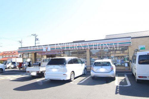 近くのセブンイレブン 越谷大間野店まで888m（徒歩12分）