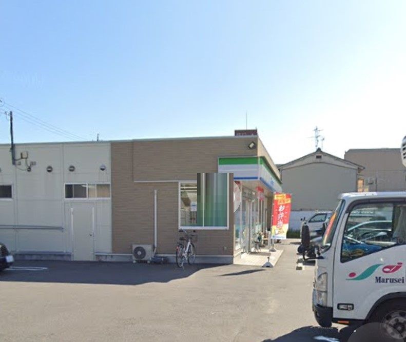 近くのコンビニまで1,078m（徒歩14分）