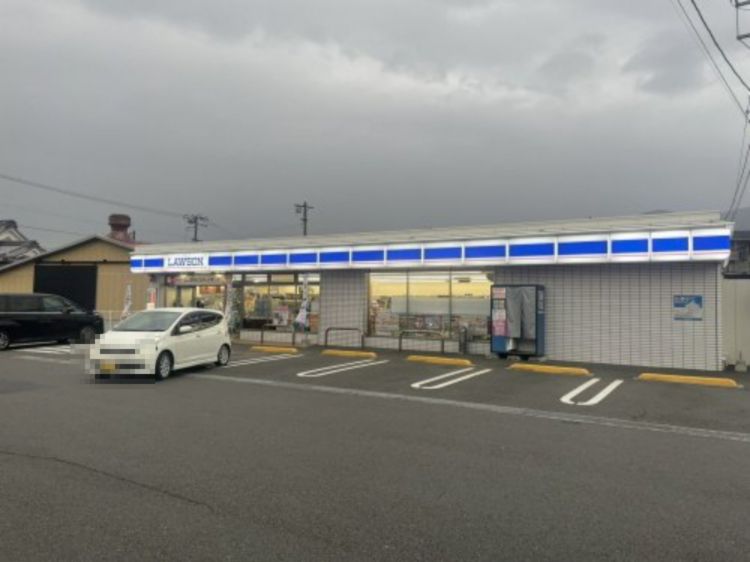 近くのローソン 東温南方店まで2,157m（徒歩27分）
