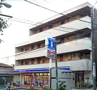 近くのローソン 横浜星川一丁目店まで474m（徒歩6分）