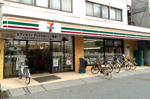 近くのセブン‐イレブン 川崎小田店まで195m(徒歩3分)