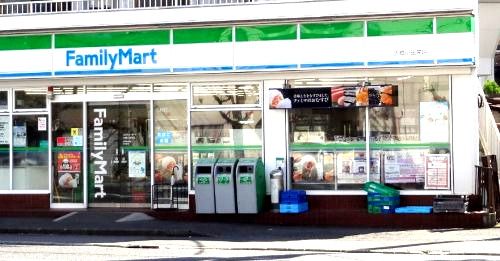 近くのファミリーマート アスロード小田栄店まで260m（徒歩4分）