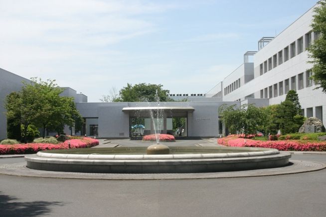 近くの群馬県立県民健康科学大学まで1,340m（徒歩17分）