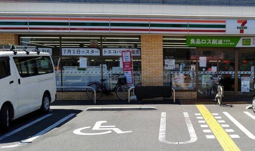 近くのセブンイレブン 大阪桃谷5丁目店まで100m（徒歩2分）