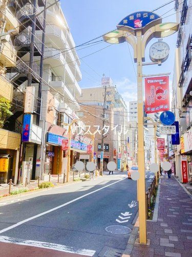近くの常盤台銀座商店街まで1,400m（徒歩18分）