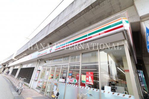 近くのセブンイレブンまで931m(徒歩12分)