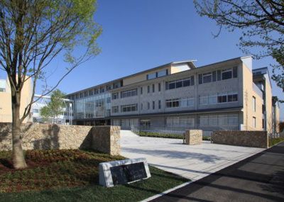 近くの高松市立高松第一中学校まで779m(徒歩10分)