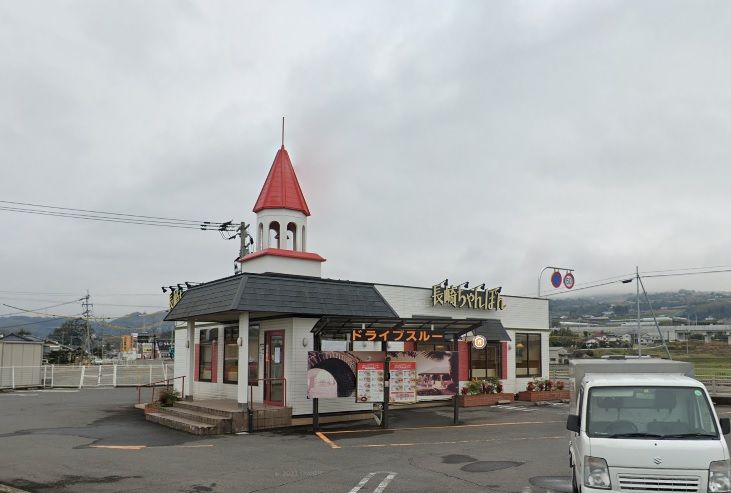 近くのリンガーハット大村松原店まで495m(徒歩7分)