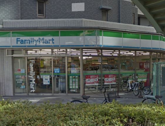 近くのファミリーマート 新大阪駅東口店まで1,018m(徒歩13分)