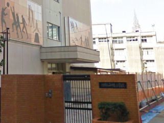 近くの大阪市立西中島小学校まで1,315m(徒歩17分)