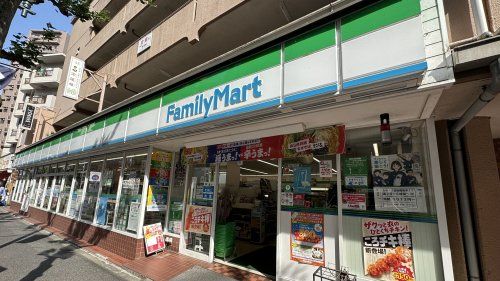 近くのコンビニまで1,200m（徒歩15分）