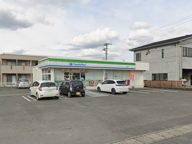 近くのファミリーマート波佐見店まで1,720m(徒歩22分)