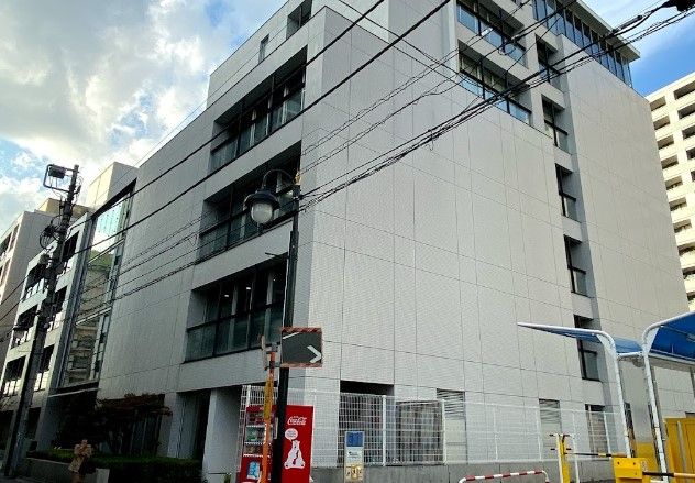 近くの国際文化理容美容専門学校国分寺校まで185m(徒歩3分)