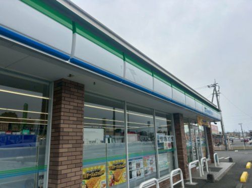 近くのファミリーマート 今治バイパス店まで865m（徒歩11分）