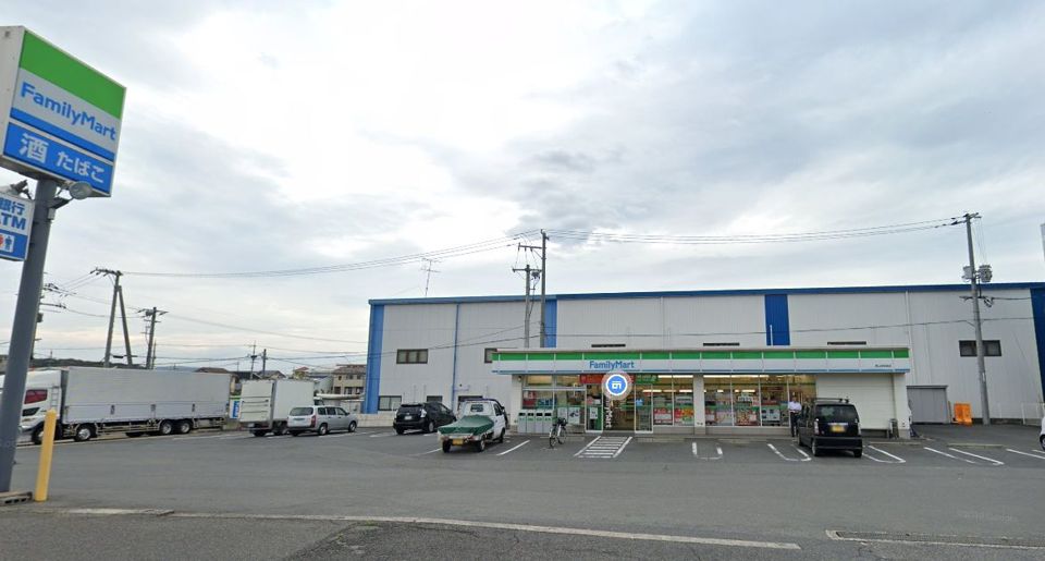 近くのファミリーマート 岡山東妹尾店まで349m（徒歩5分）