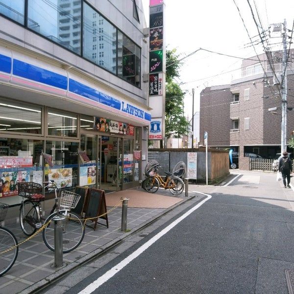 近くのローソン 足立千住二丁目店まで585m(徒歩8分)