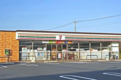 近くのセブンイレブン 太田市鶴生田町店まで441m（徒歩6分）