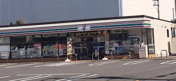 近くのセブンイレブン 西東京向台4丁目店まで667m(徒歩9分)