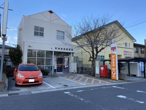 近くの草津若草郵便局まで907m（徒歩12分）