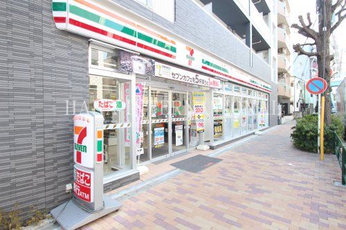 近くのセブンイレブンまで67m(徒歩1分)
